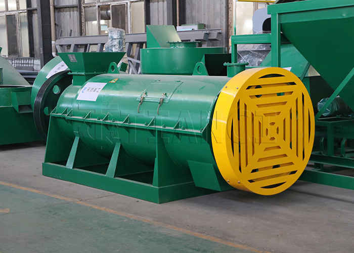 Γεννητικό κόκκωμα για την κόκκωση οργανικών υλικών όπως άχυρα, φυτικά υπολείμματα και φουλβικό οξύ